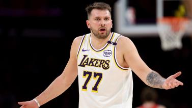 [NBA]麦克朗扣篮大赛三连冠.